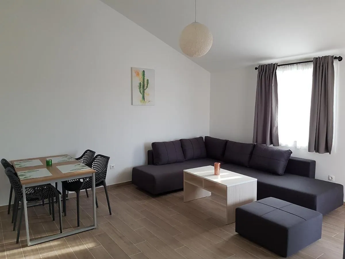 בית הארחה פונאנט Apartments Kiara