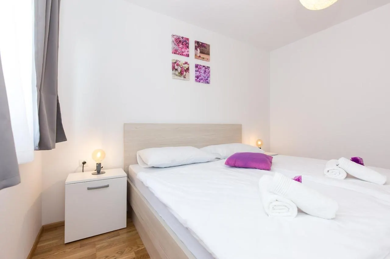 בית הארחה פונאנט Apartments Kiara