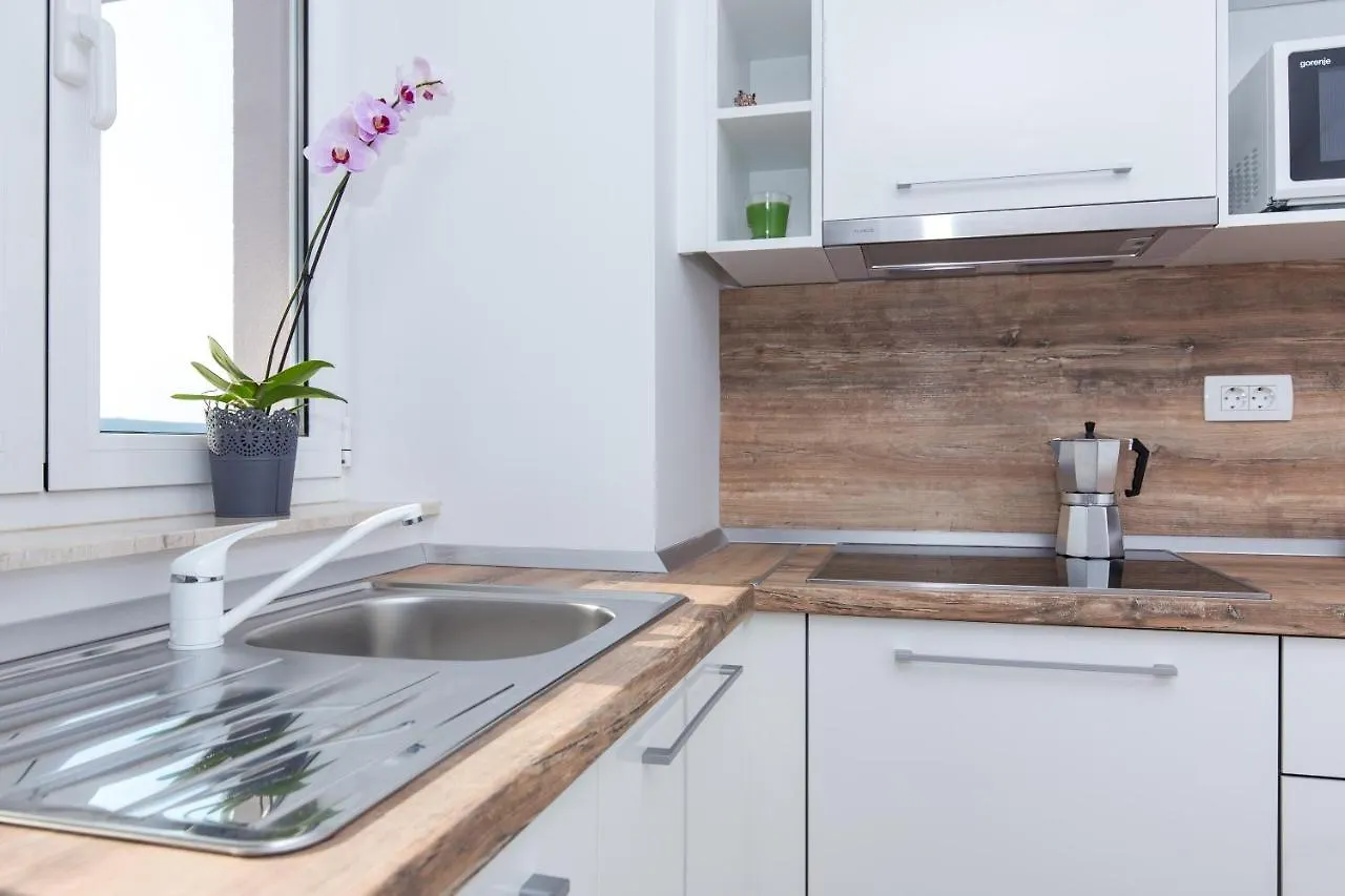 פונאנט Apartments Kiara בית הארחה