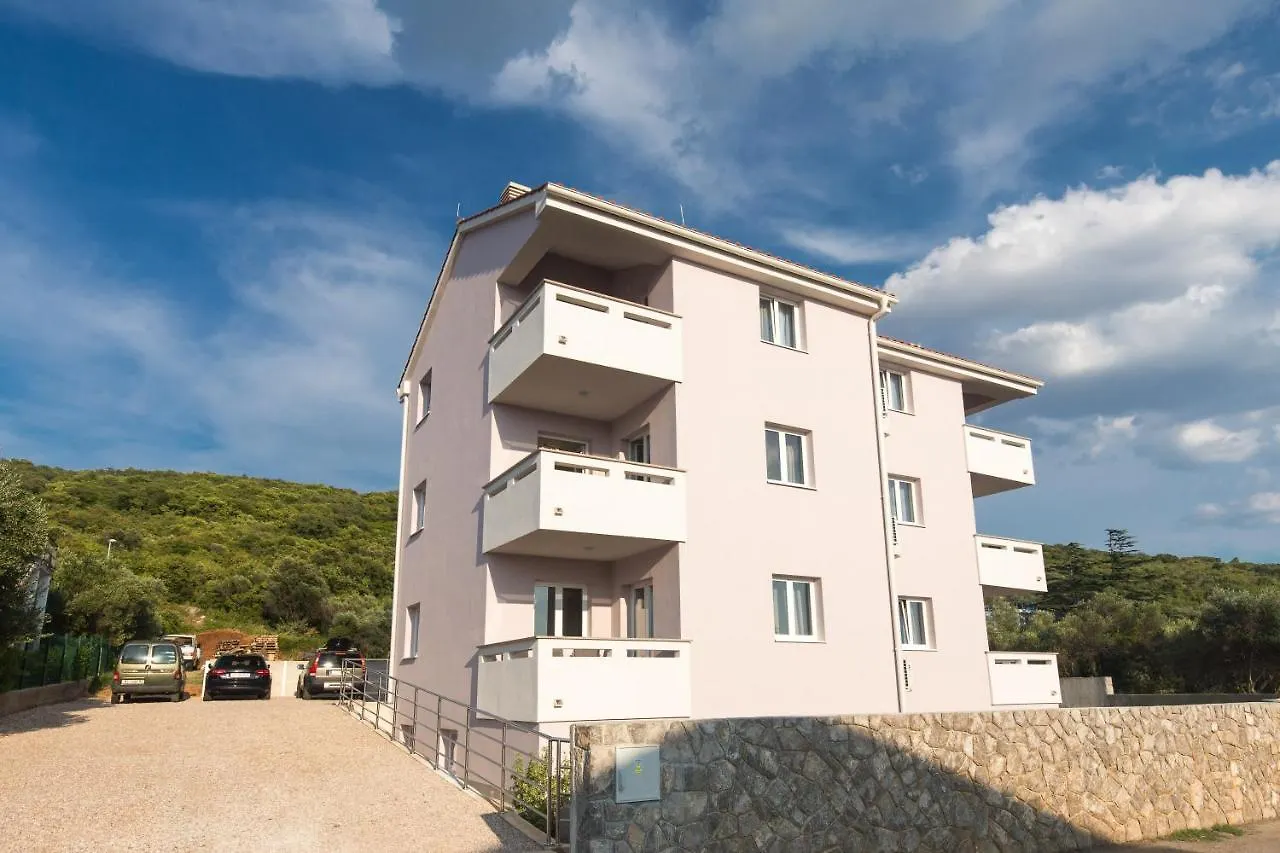 פונאנט Apartments Kiara